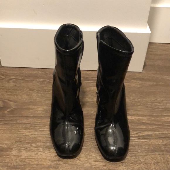 Urban Outfitters black heeled boots - Picture 1 of 4